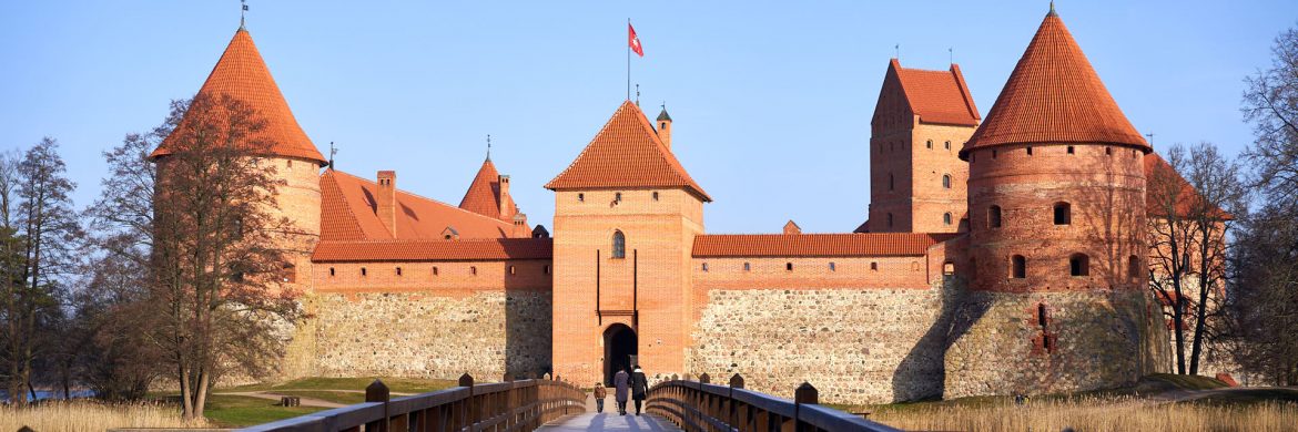 How to Visit Trakai on a Day Trip from Vilnius – a Complete Guide Trakai Castle, Lithuania